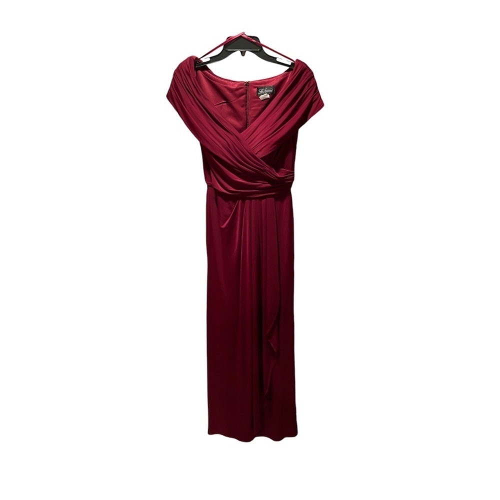 La Femme Ruched Jersey Column Gown in Wine Size 8